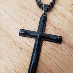 Cross pendent with 23-in chain